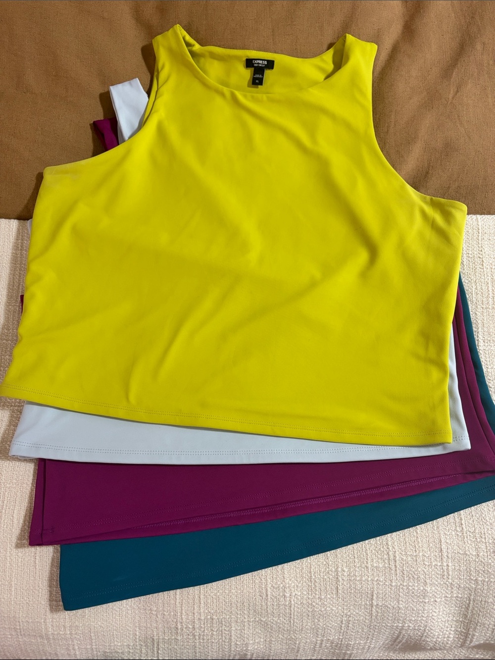 Express Sleeveless Cropped Tank Tops